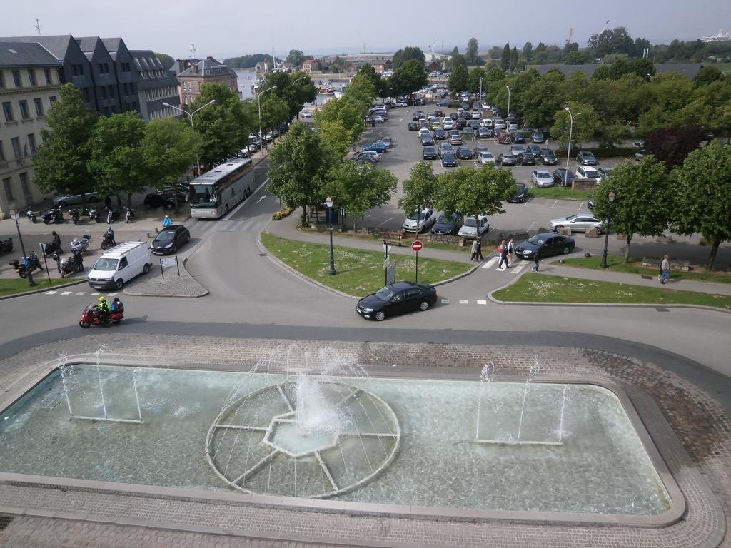 Apartamento Escapade Au Coeur De Honfleur Avec Parking Prive Et Vue Panoramique Habitación foto